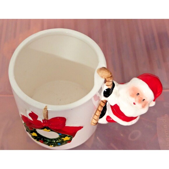 Vintage 1970's Christmas Wreath Coffee Mug Cup Santa Clause Handle 3.5-in Gift - Picture 5 of 5